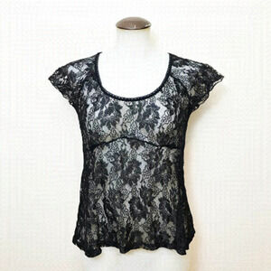 H&m Lace Short Sleeve Top